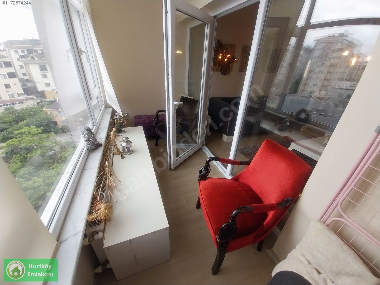 İçerenköy'de Bostancı Köprüsüne Yakın Eşyalı Kiralık 2+1 Daire