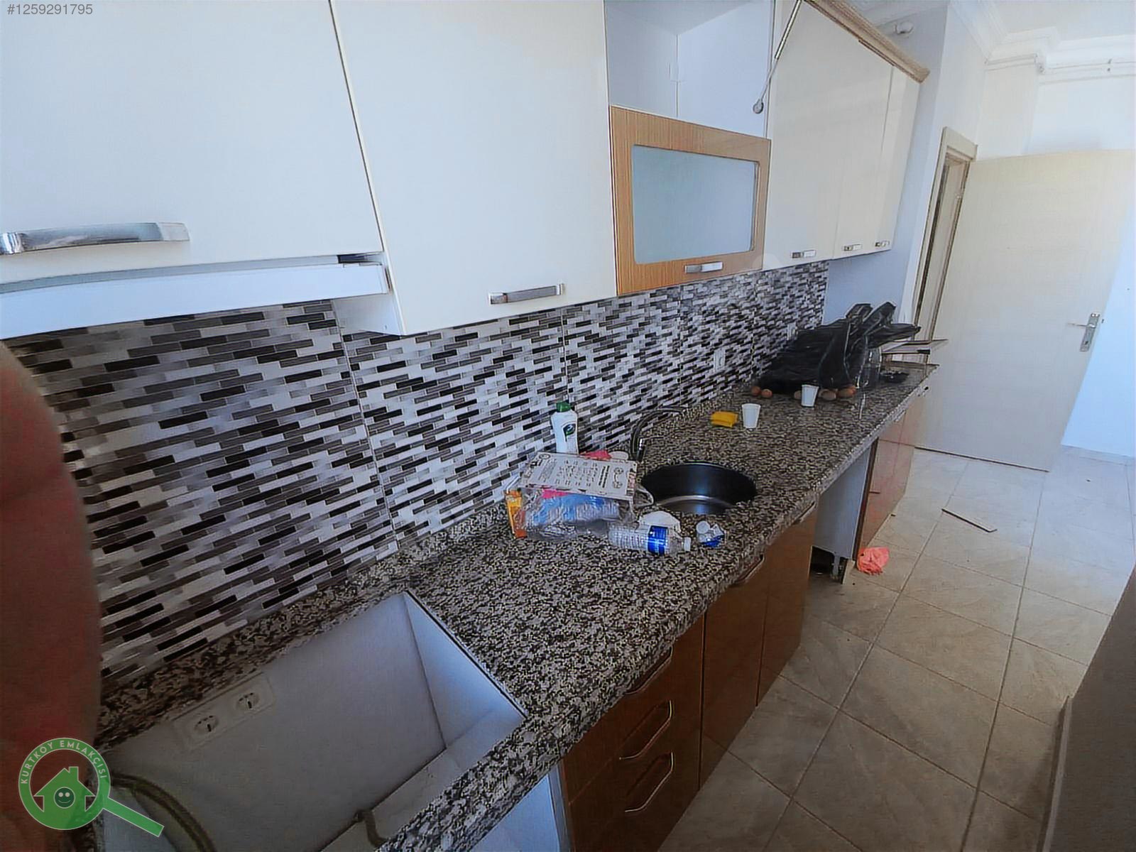 Sultanbeyli Yavuz Selim'de Kapalı Otoparklı 3+1 Kiralık Daire