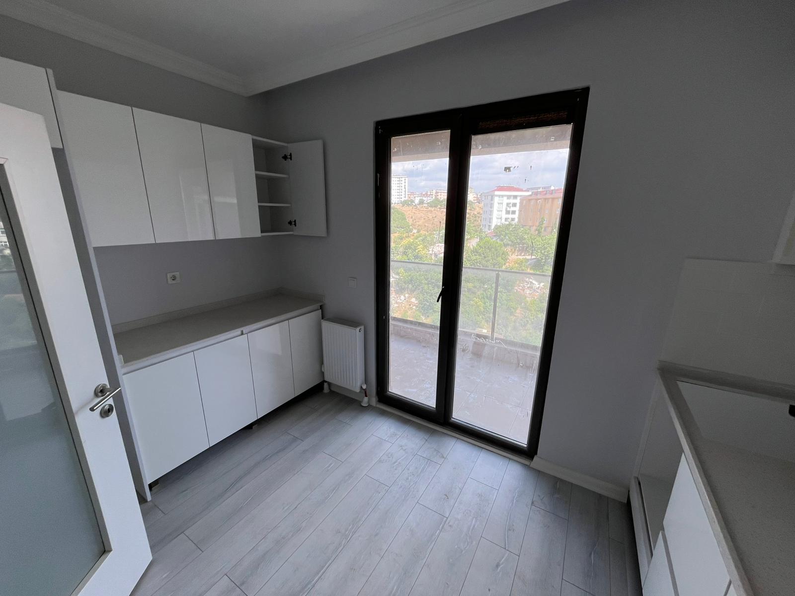 Pendik Fatih Mahallesi Göktürk Konutları Kiralık 3+1 Daire 