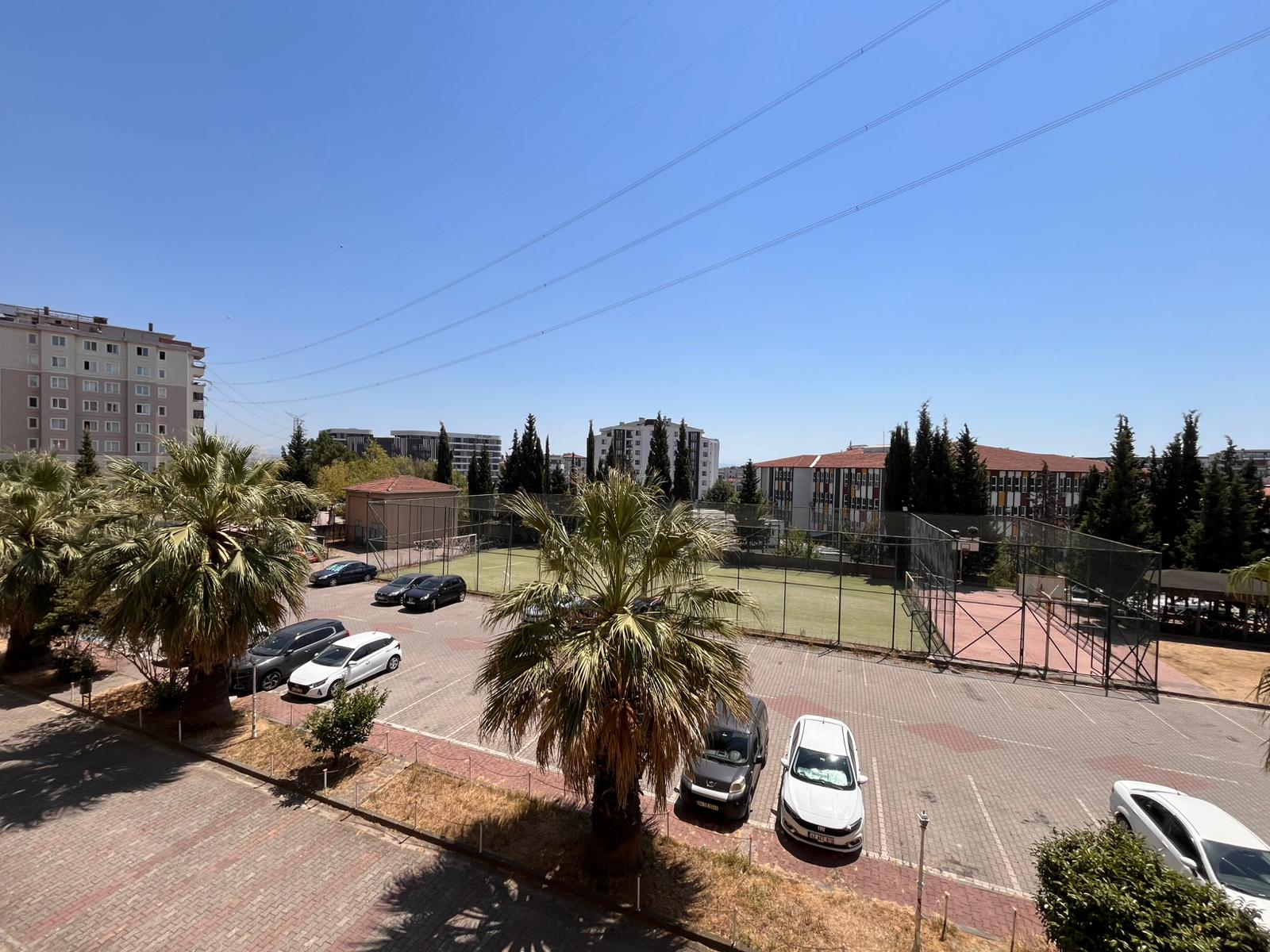 İstanbul Pendik Karabük Sitesinde Satılık 3+1 Daire
