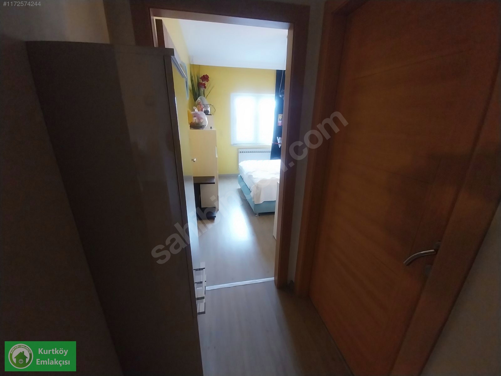 İçerenköy'de Bostancı Köprüsüne Yakın Eşyalı Kiralık 2+1 Daire