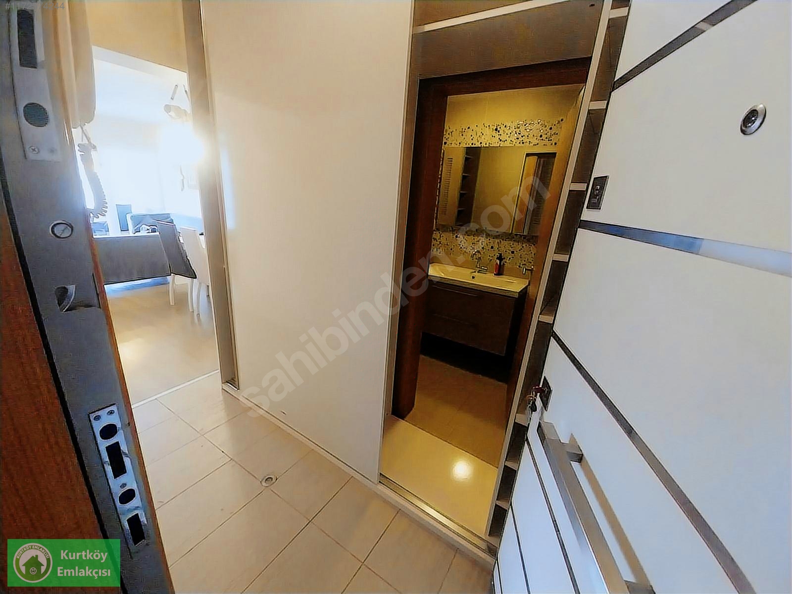 İçerenköy'de Bostancı Köprüsüne Yakın Eşyalı Kiralık 2+1 Daire