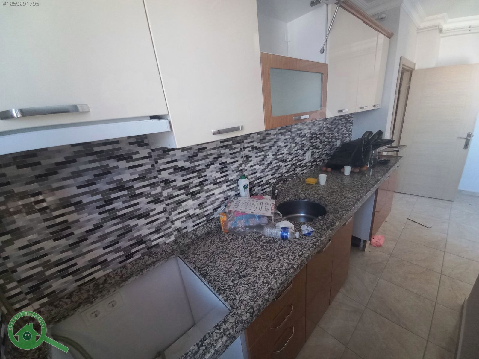 Sultanbeyli Yavuz Selim'de Kapalı Otoparklı 3+1 Kiralık Daire