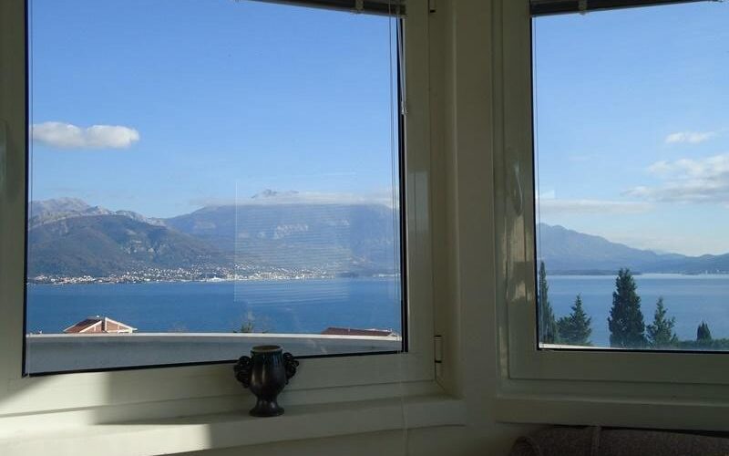330.000 EURO 4+1 for Sale Villa with Panoramic Seaview in Bijela Montenegro