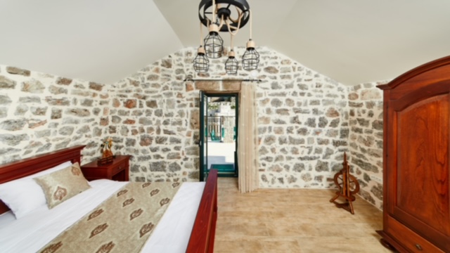380.000 EURO Montenegro 2+1 Stone Villa with swimming pool in Tivat 
